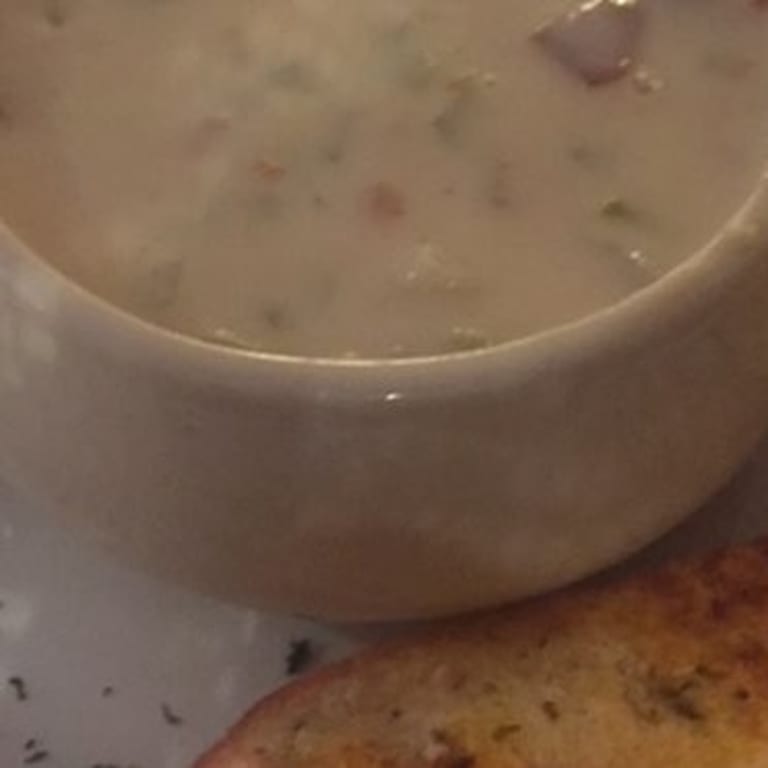 Delicious New England Clam Chowder
